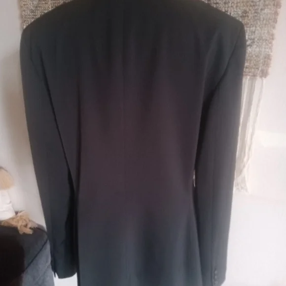 Tahari Women's 3 Button Black Long Blazer Jacket Size 12 EUC - Picture 5 of 7